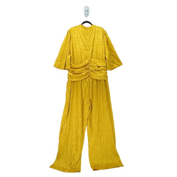 Pretty Little Thing Women 4x Plus Jumpsuit Chartreuse Yellow Satin Jacquard NEW - Picture 8 of 10